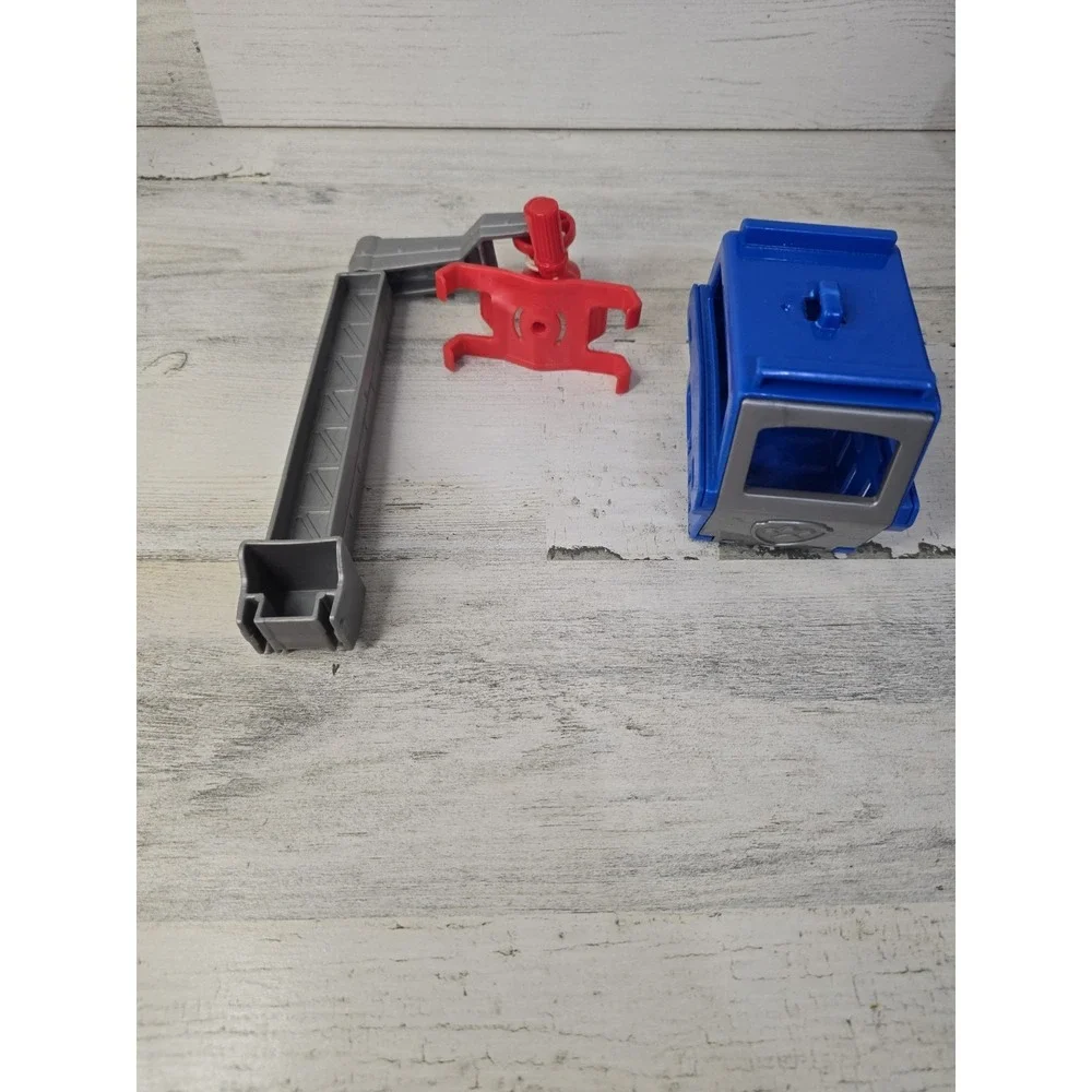 Paw‎ Patrol Lookout Tower Replacement Parts Crane Arm and Elevator Basket Blue